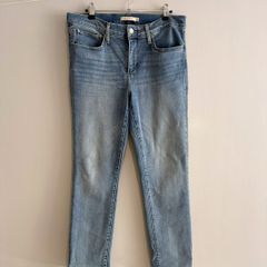 Pre Owned Levis 312 Shaping Slim Jeans