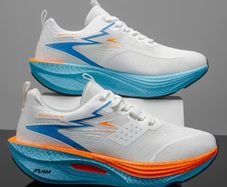 Professional Running Shoes with Carbon Plate Technology