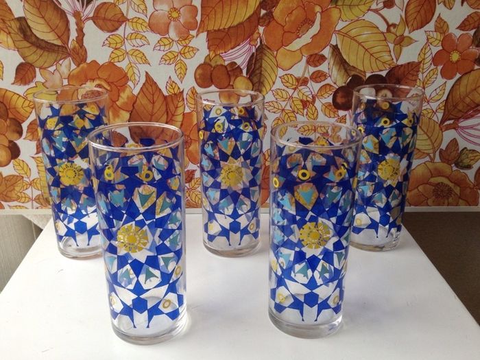 Stunning Set of 1970s Retro Psychedelic Glass