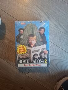 home alone 2 lost in new york sealed box photo cards and stickers
