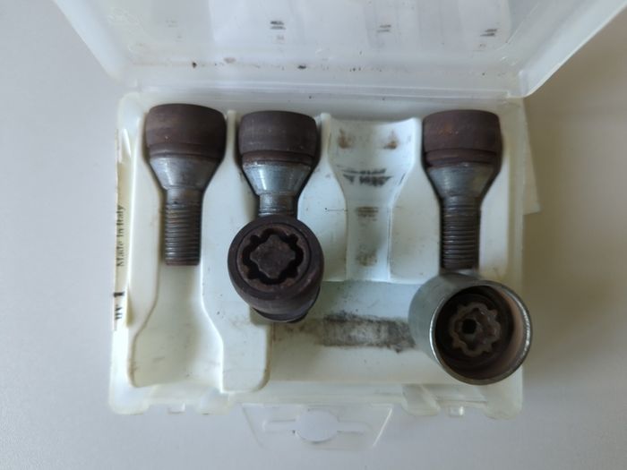 locknuts
