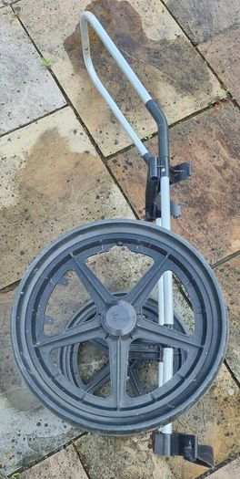 Easy move golf trolley