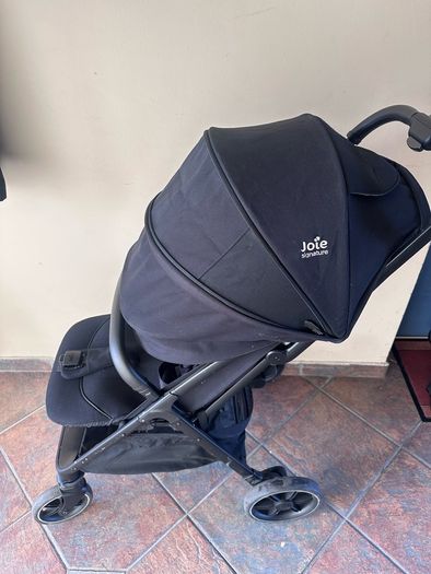 Joie Parcel LX signature