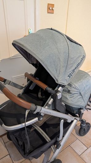 Uppababy Vista (Includes Bassinet, Rumble Seat & All Adapters)