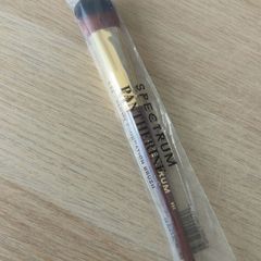 Spectrum B32 Glowy Foundation Brush