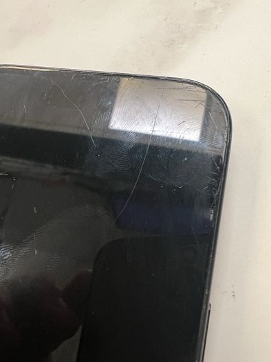 iPhone 16 Crack on Screen