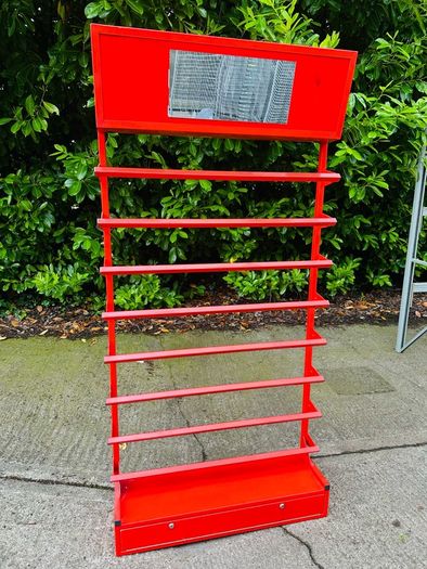 Large Shop Display Stand Mirror Above And Lockable Base