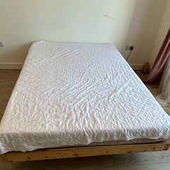 Floating bed with mattress