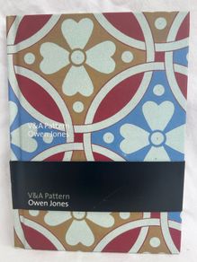 V and A Pattern Designers Slipcased Set by Esme Whittaker and Karen Livingstone