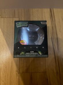 Dorbz chase alien