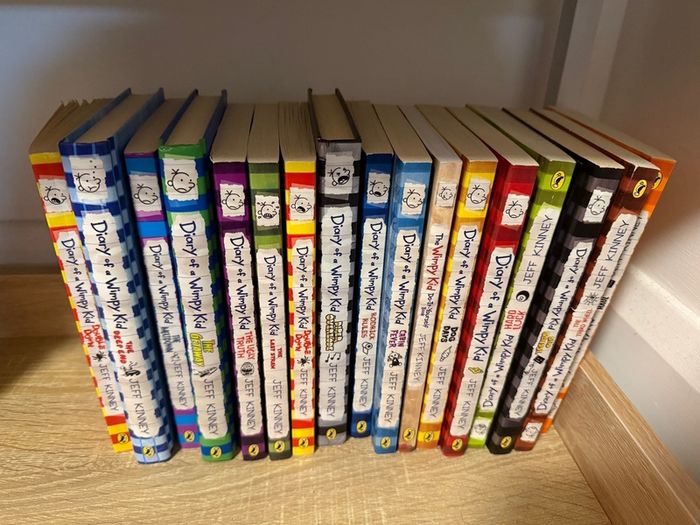Diary of a wimpy kid Series- 17Books