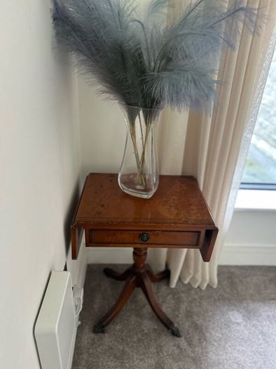 Burr walnut style drop leaf Pedestal Pembroke