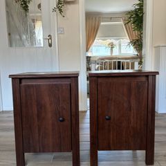 bedside lockers x2
