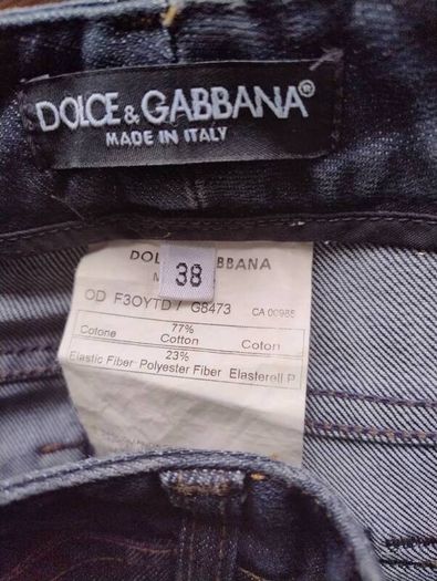 Dolce and Gabbana ladies jeans 30 waist and 30 leg in excellent condition FREE STANDARD POSTAGE INCLUDED