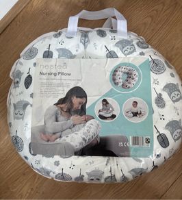 Breast feeding pillow