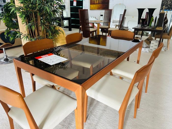 Furniture Showroom Closing Down Sale
