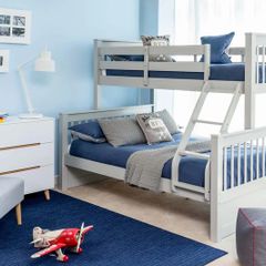 Triple bunk bed