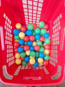 Multicoloured balls