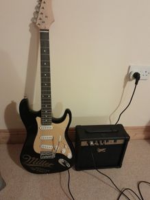 Collectable Electric Guitar & 15w Amplifier - Miller Draught