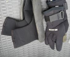 scuba boots and gloves