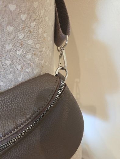 Flora & Co taupe bag