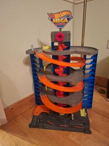 Hot wheels Mega Garage
