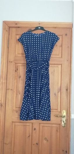 Dress suit 14 size L elasticated waist navy and white. Pleated from waist down
