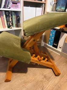 Kneeling office chair