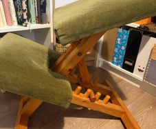 Kneeling office chair