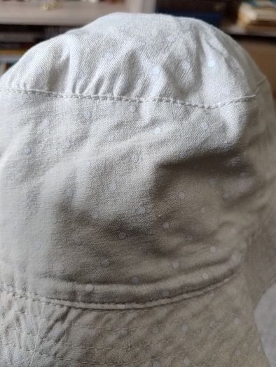 Cotton bucket hat cap 56cm in very good condition FREE STANDARD POSTAGE INCLUDED