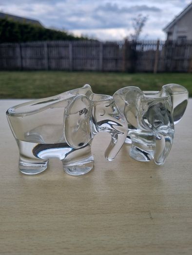 Vintage crystal elephant from Art Vannes