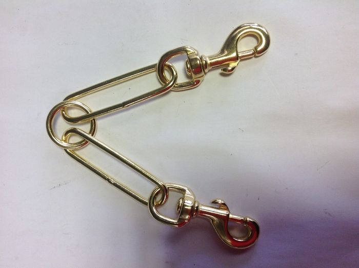 Terrier,lurched brass couples