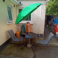 Garden table Chairs & Umbrella