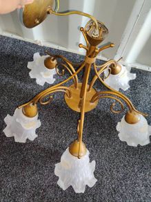 1950-1970 Stunning Vintage 5-Arm Floral Chandelier Mint Condition Brass & Glass