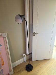 Floor lamp