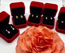 Selection of 9ct gold stud earrings