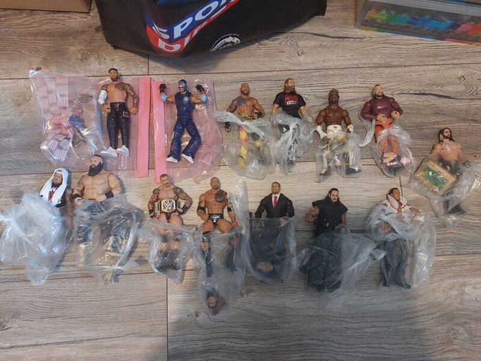 Wwe Ellite Figures BRAND NEW no box 25e each