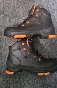 UVEX 2 Black Leather Work Boots