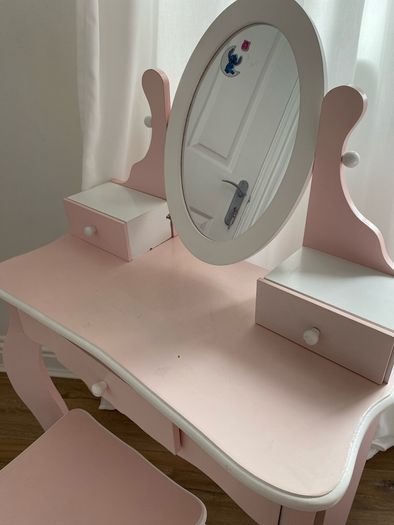 Kids vanity table with a stool