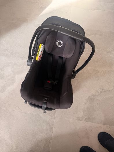 bugaboo buggy, carseat and 2 isofix for cars.