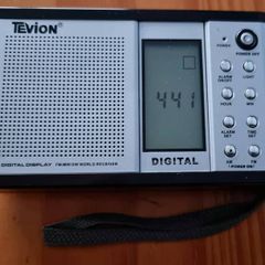 Tevion Sound 4419 AM/FM radio, good working order.