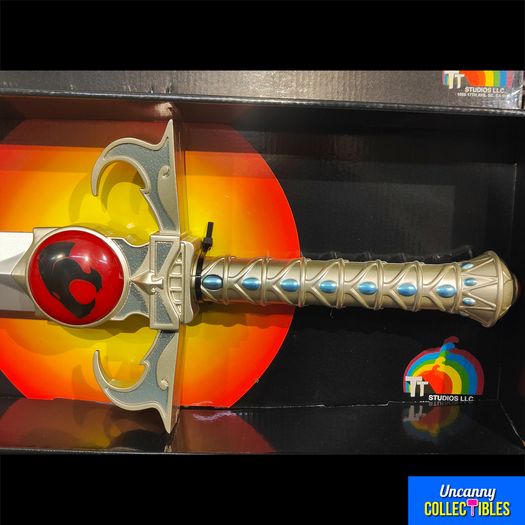 Thundercats Sword of Omens Trick or Treat Studios Light Up Prop Replica