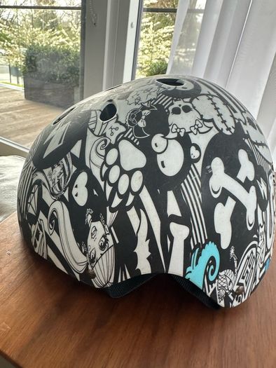 Bicycle Helmet Multi sport Monster High Deluxe Premium Helmet 54-58cm