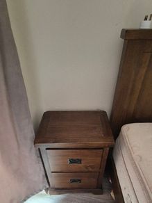 Bedside cabinets