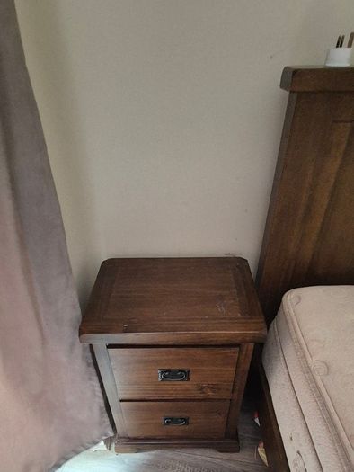 Bedside cabinets