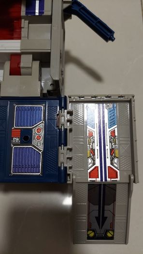 Transformer / toy / G1 OPTIMUS