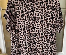 NEW Dunnes leopard animal print top, blush / pink tones, Size Medium, BNWT