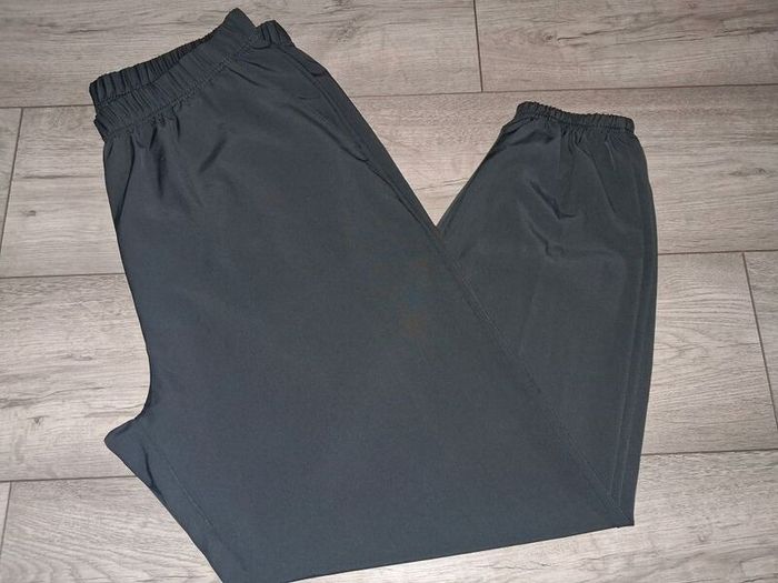 Only 5 Euro Each!! - Brand New Elegant Casual Versatile Colour Cuffed Bottoms - Size - XXL - Smaller Fit More A Size - U.K.16 - RRP - 16.58 Each