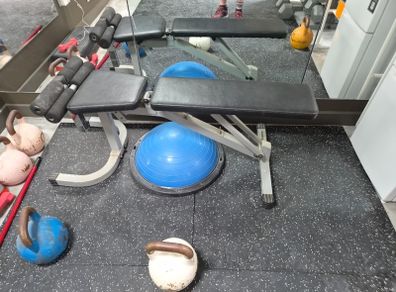 Bench bodysolid powerline
