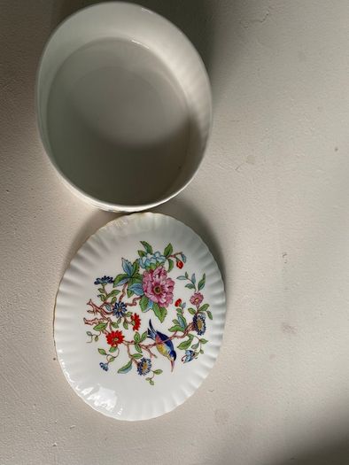 Aynsley oval Pembroke trinket box